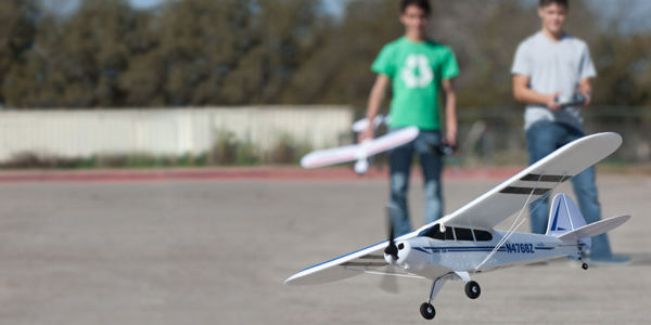 Como fazer um avião de controle remoto em casa - AeroÁguia.com -  Aeromodelismo Elétrico