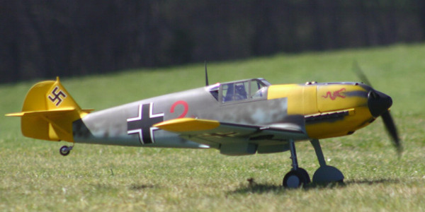 Como fazer um AEROMODELO DE CONTROLE REMOTO  Nós fomos ao Instituto Mauá  de Tecnologia para aprender a fazer um aeromodelo que voa por controle  remoto. A boa notícia é que é